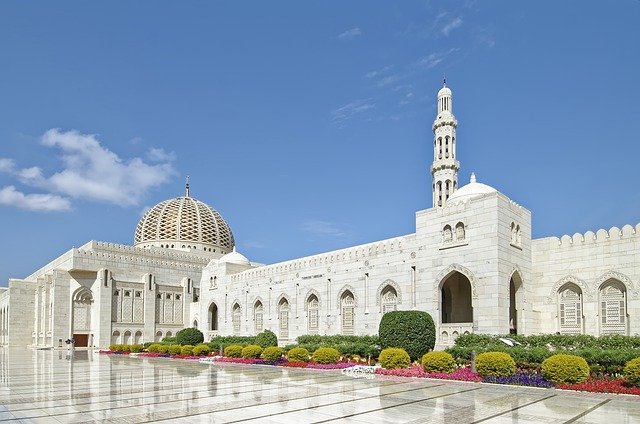 sultan-qaboos-grand-mosque-